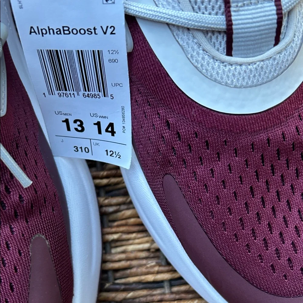 Texas A&M Athletic Sneakers Burgandy/Cool Grey Cloud White NEW - Picture 3 of 12